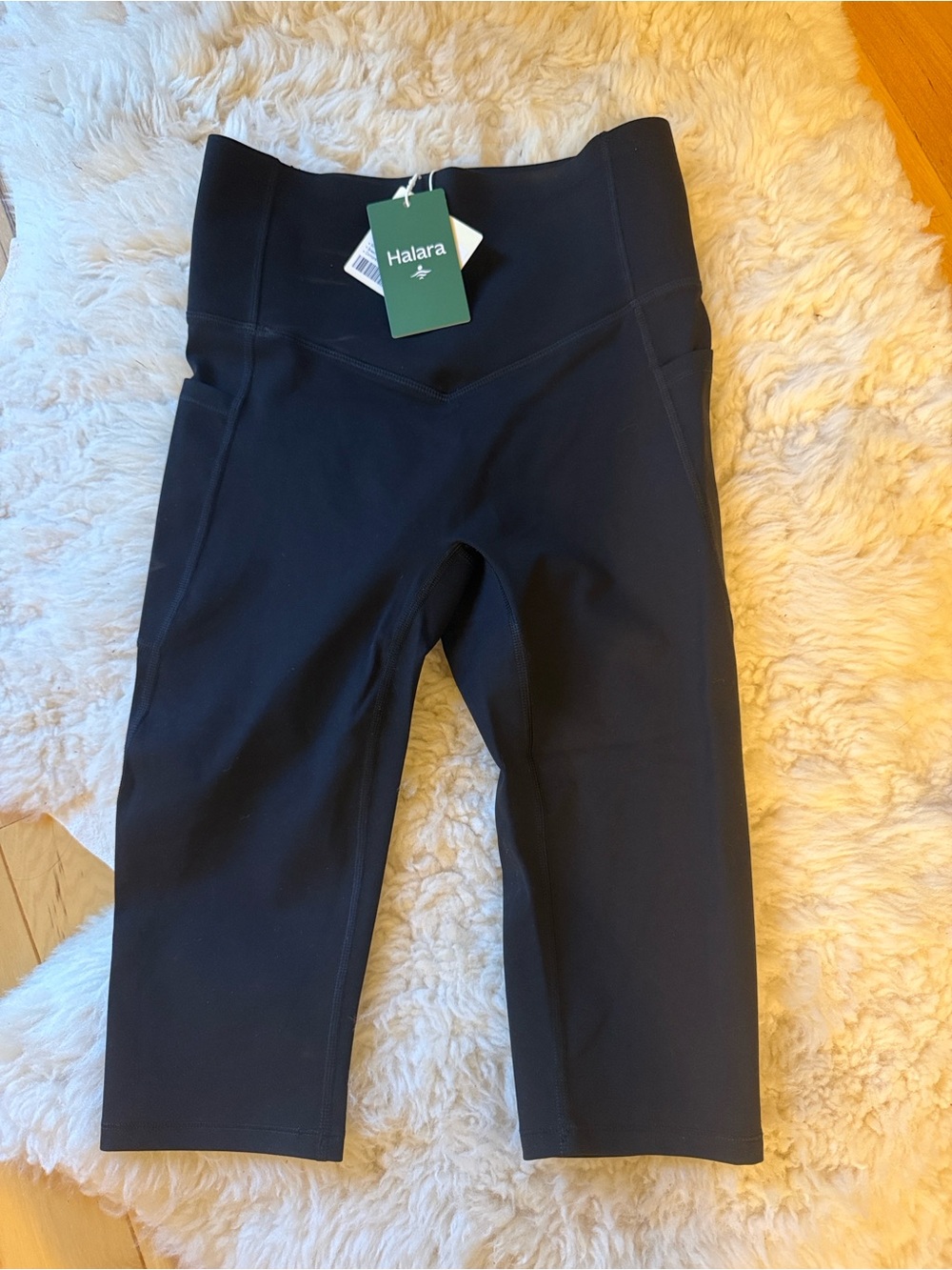 HALARA  Black High-Waist Leggings Capris